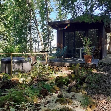 Le Gite De La Cabane De L'Oiseau Couze-et-Saint-Front Esterno foto