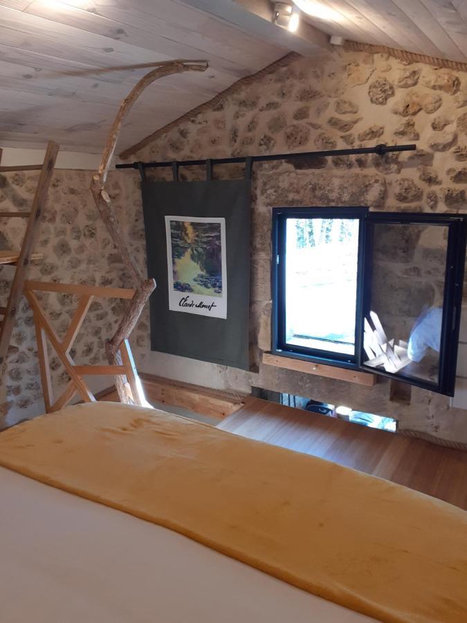 Le Gite De La Cabane De L'Oiseau Couze-et-Saint-Front Esterno foto