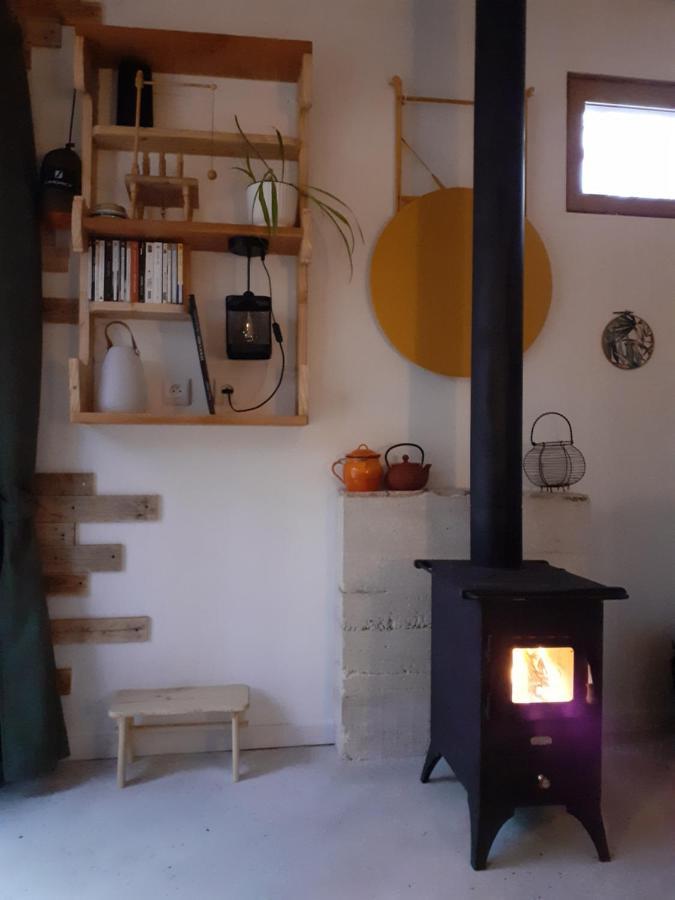 Le Gite De La Cabane De L'Oiseau Couze-et-Saint-Front Esterno foto