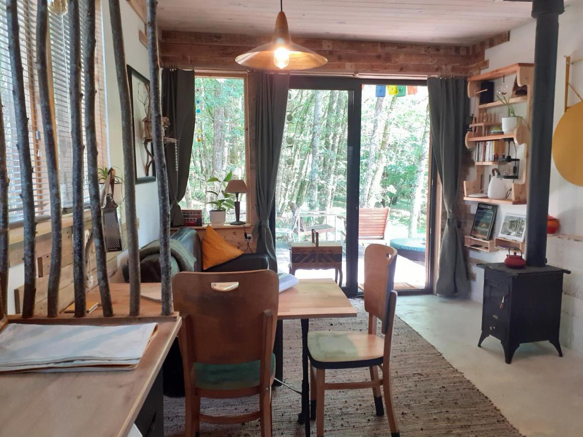 Le Gite De La Cabane De L'Oiseau Couze-et-Saint-Front Esterno foto