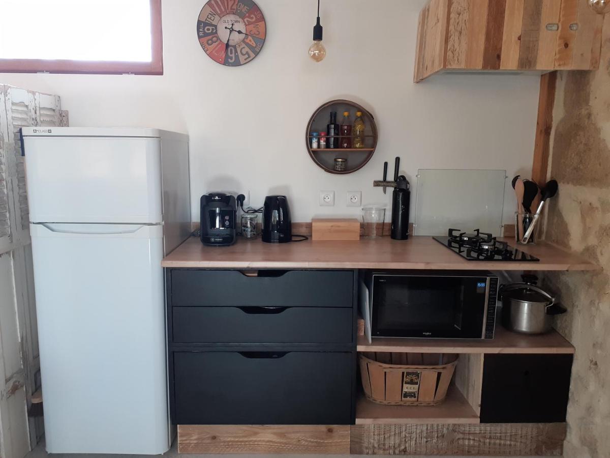 Le Gite De La Cabane De L'Oiseau Couze-et-Saint-Front Esterno foto