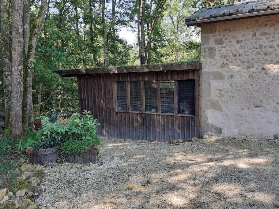 Le Gite De La Cabane De L'Oiseau Couze-et-Saint-Front Esterno foto