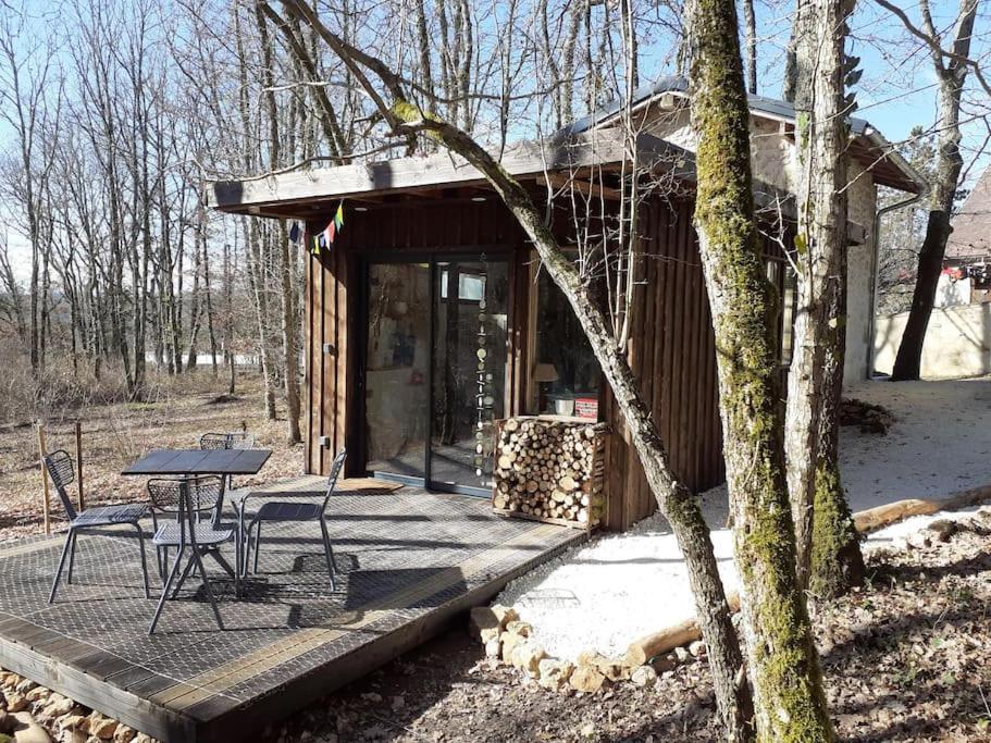 Le Gite De La Cabane De L'Oiseau Couze-et-Saint-Front Esterno foto