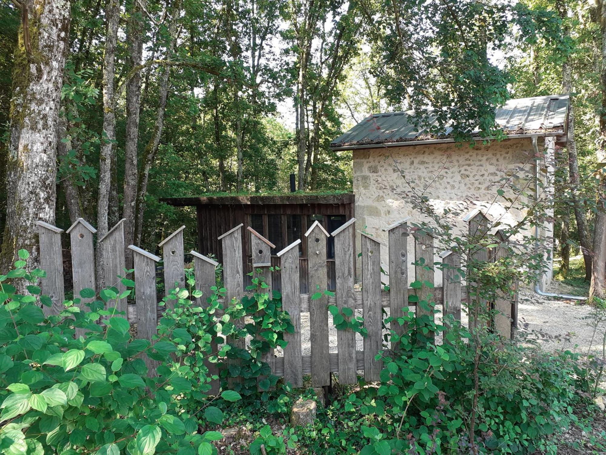 Le Gite De La Cabane De L'Oiseau Couze-et-Saint-Front Esterno foto