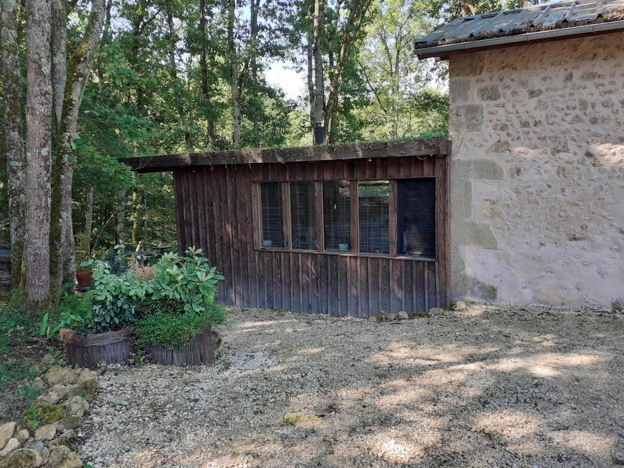 Le Gite De La Cabane De L'Oiseau Couze-et-Saint-Front Esterno foto